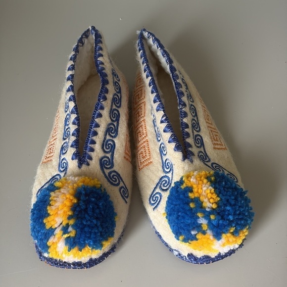 Minas Traditional Greek Woollen Slippers Size 38 NEW! - Picture 2 of 8